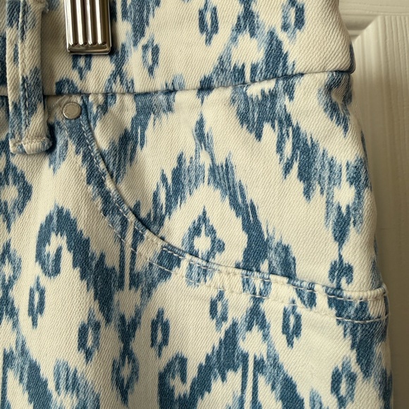 Chicos So Slimming blue/white IKAT pattern Jean - Picture 3 of 7